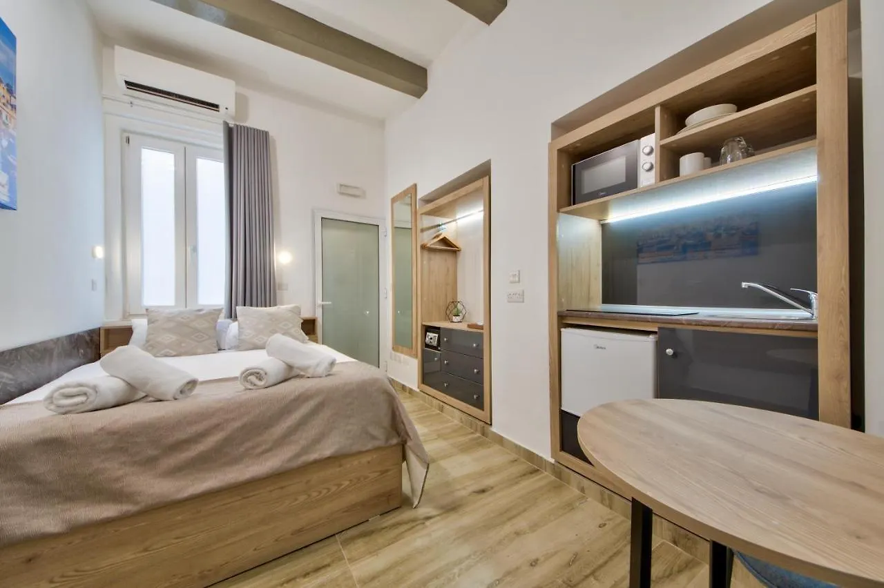 Tritoni Mini Studios - Valletta Floriana